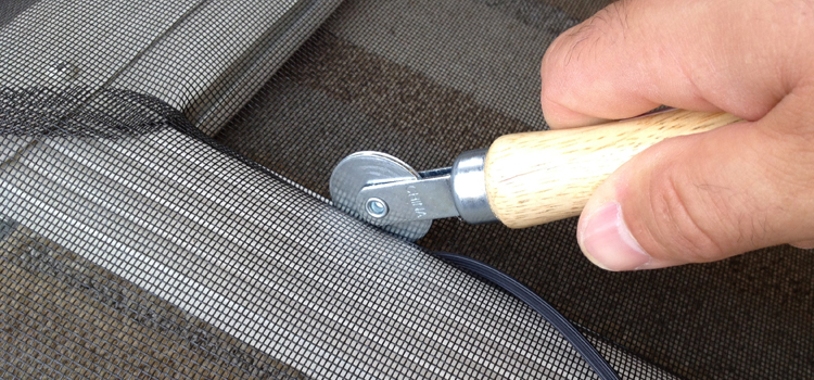 metal screen door repair in Orosi